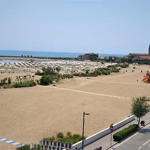https://hotel-delfino.hotelinveneto.com